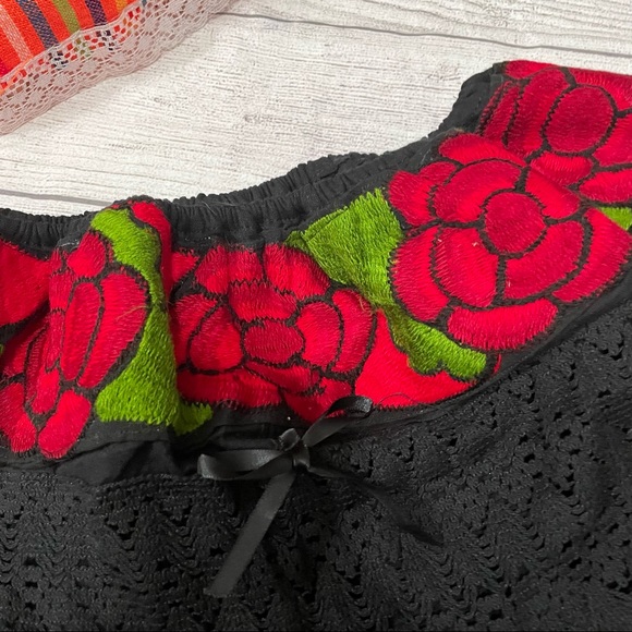 Mexican Embroidered Blouse top - Picture 4 of 6
